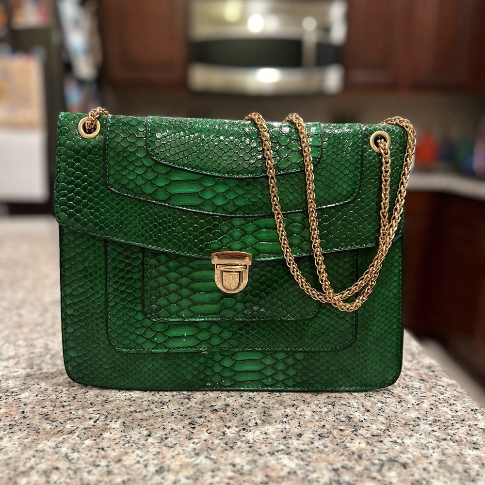 Beautiful Green Shoulder Bag